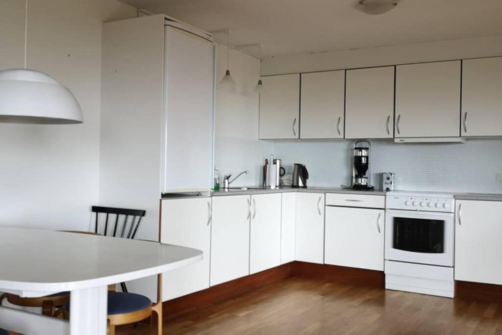 Large Apartment With Fabulous View Of Tórshavn Екстериор снимка