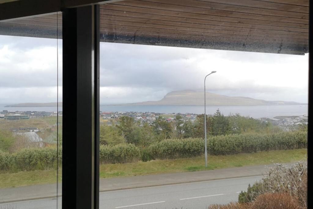 Large Apartment With Fabulous View Of Tórshavn Екстериор снимка