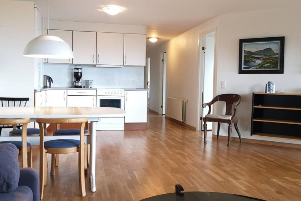 Large Apartment With Fabulous View Of Tórshavn Екстериор снимка